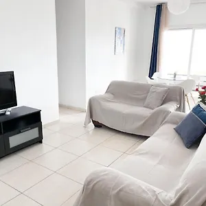 Capella, Apartament Larnaca
